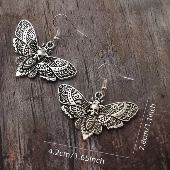 Moth Gothic Butterfly Drop Boho Silver tone Steampunk Earrings - Picture 3 of 3